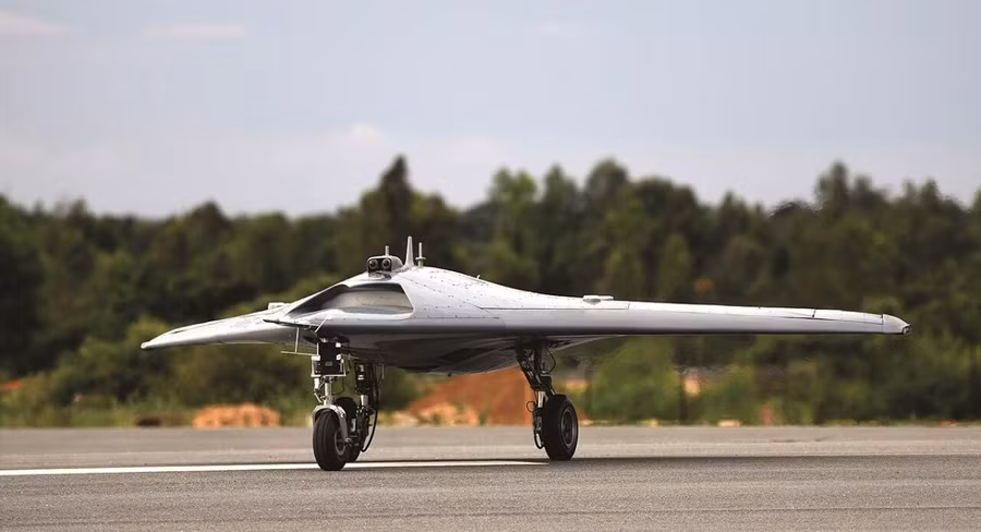 Ấn Độ đặt mua nhiều UAV tấn công tàng hình 'tương tự S-70 Okhotnik'