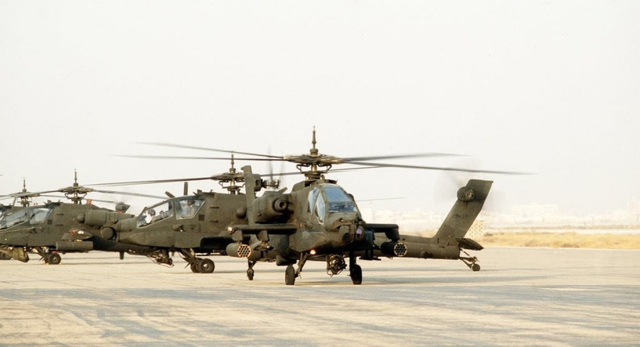 Vụ đột kích của 8 trực thăng AH-64 Apache đã mở màn chiến dịch Bão táp sa mạc. f69682c20d060c90.jpg