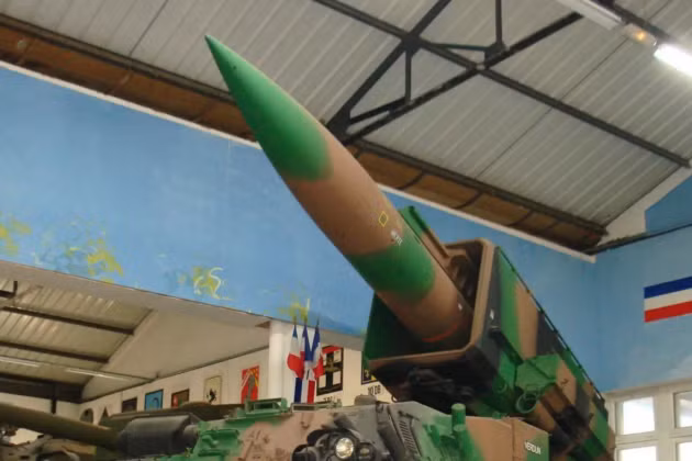 Pháp răn đe bằng tên lửa đạn đạo tầm xa 1.000 km?