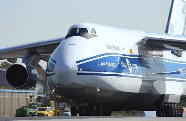 Nhà khai thác máy bay An-124 Ruslan lớn nhất thế giới đã được giải cứu