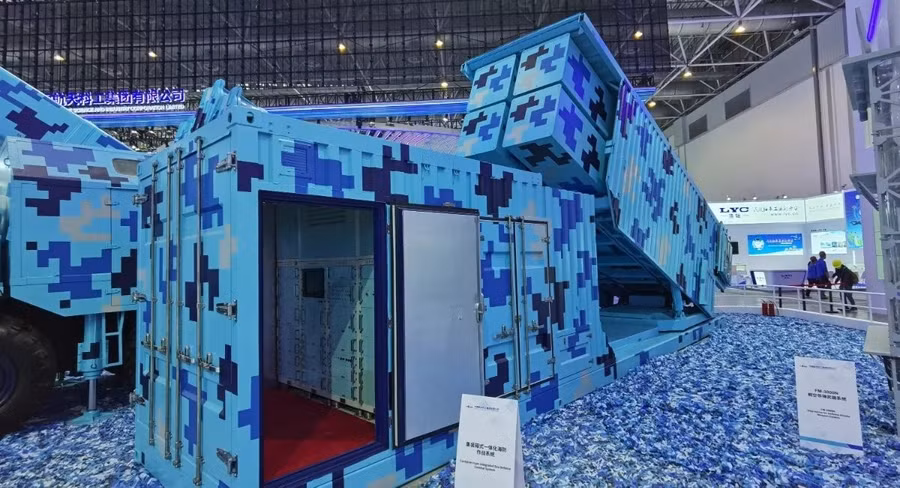 Mỹ giật mình khi Trung Quốc ra mắt bản sao Club-K với nhiều tên lửa khác nhau