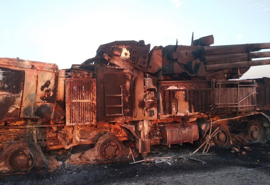 Hệ thống tên lửa - pháo phòng không Pantsir-S1 của Nga bị phá hủy trên chiến trường Ukraine. pantsyr-s1-2.jpg