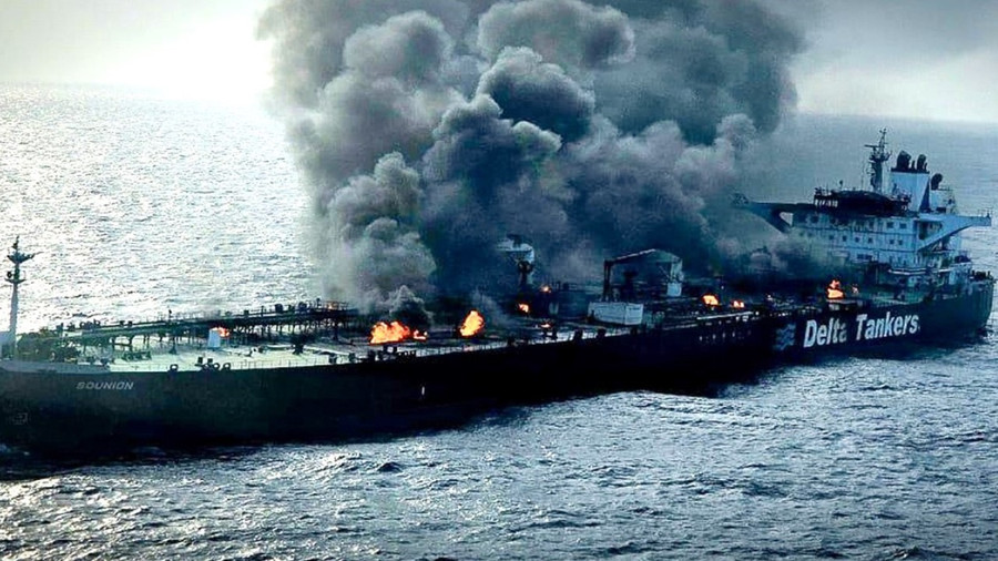 Lực lượng Houthi vẫn đủ vũ khí để tấn công tàu hàng, bất chấp chịu thiệt hại nặng nề. mt-sounion-aerial-reconnaissance-credit-courtesy-of-ambrey.jpg