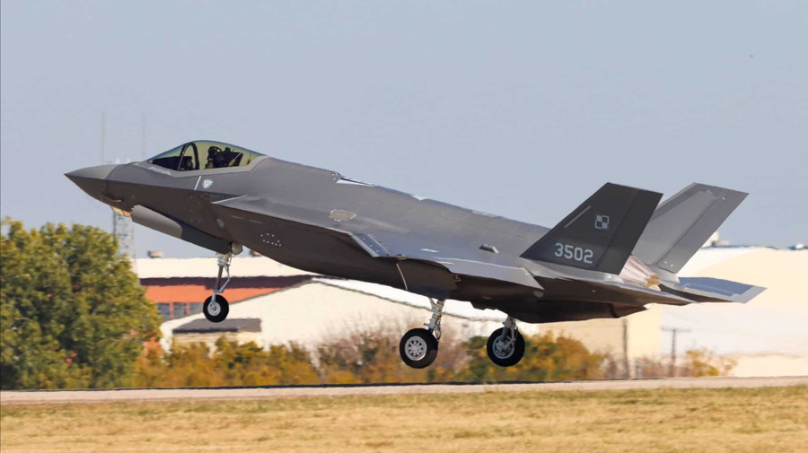 Ba Lan sẽ tốn gần 2 tỷ đô la để bảo trì tiêm kích F-35. polish-20241203-140858725.jpg