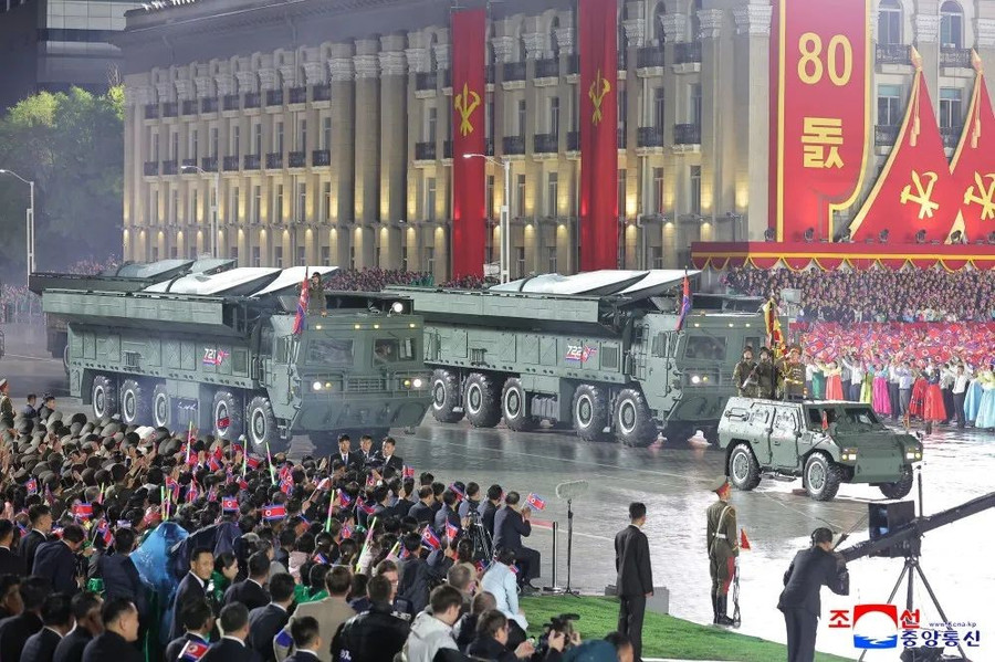 Tên lửa KN-23 nâng cấp với đầu đạn dạng tàu lượn siêu thanh. parada-militara-de-la-phenian-din-11-octombrie-2025-13-1760160782b9814696-f5fd-4e59-ac40-e65c138a9457-1.jpg