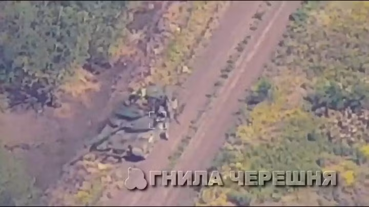 Xe tăng T-90M bị phá hủy bởi đạn tự dẫn BONUS