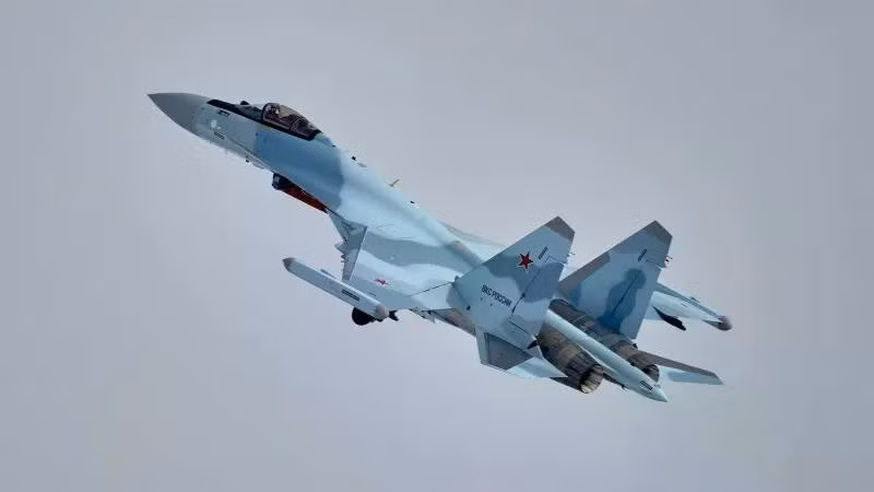 Mỹ ném bom hủy diệt căn cứ tiêm kích Su-35 của Iran?