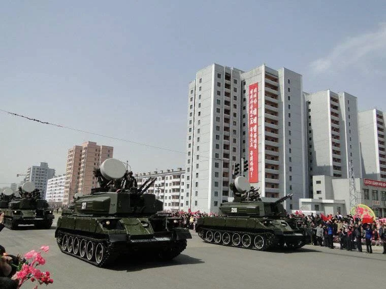 Bất ngờ với pháo phòng không tự hành bề ngoài giống Shilka