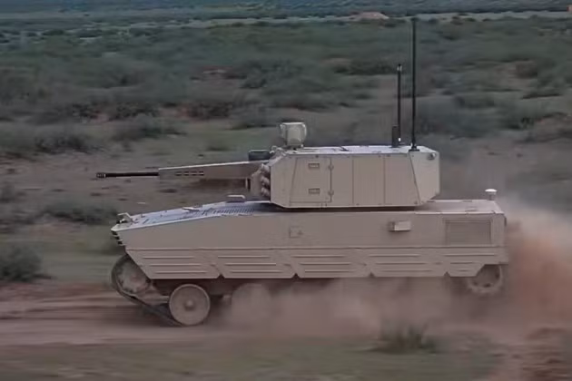 Trung Quốc ra mắt robot chiến xa độc nhất vô nhị