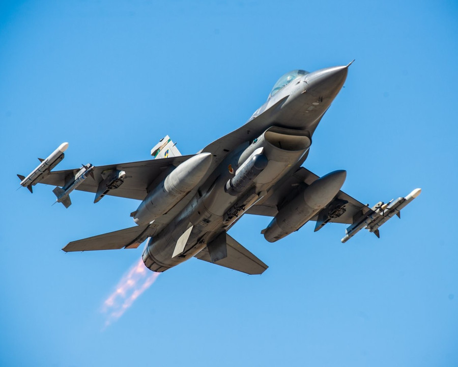 Mỹ có thực sự 'tắt' được tiêm kích F-16 của đồng minh?