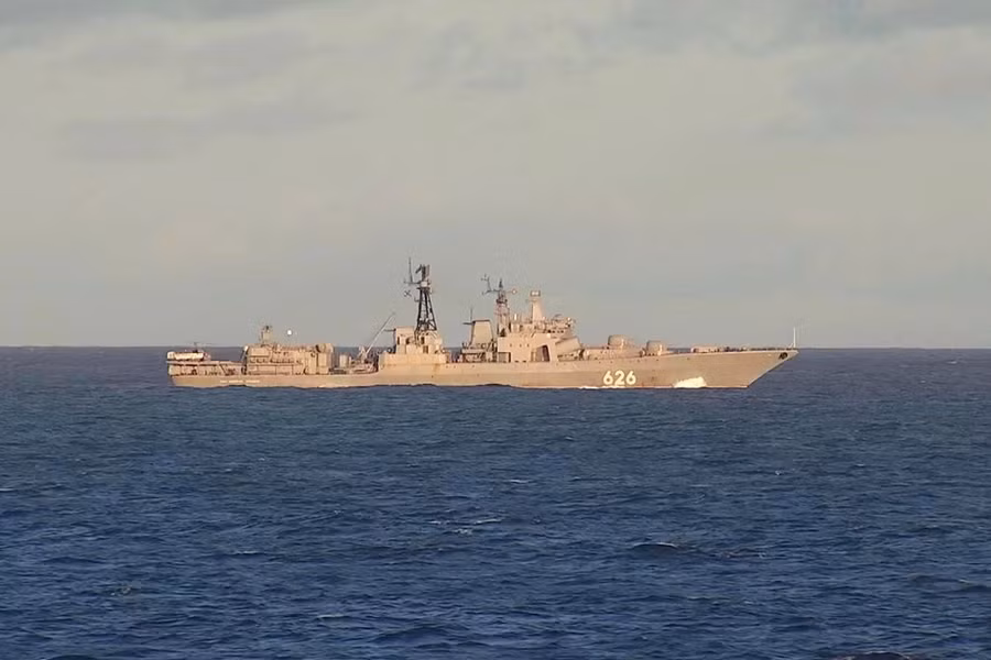 Tàu khu trục hạng nhẹ Udaloy cổ điển vẫn tỏ ra mạnh hơn HMS Duncan của Anh