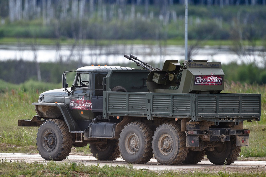 Pháo phòng không ZU-23-2 được module hóa để chống máy bay không người lái. zu-23-with-ural-4320.jpg