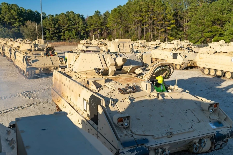 Những chiếc Bradley 'miễn phí' sẽ có giá 8 triệu euro