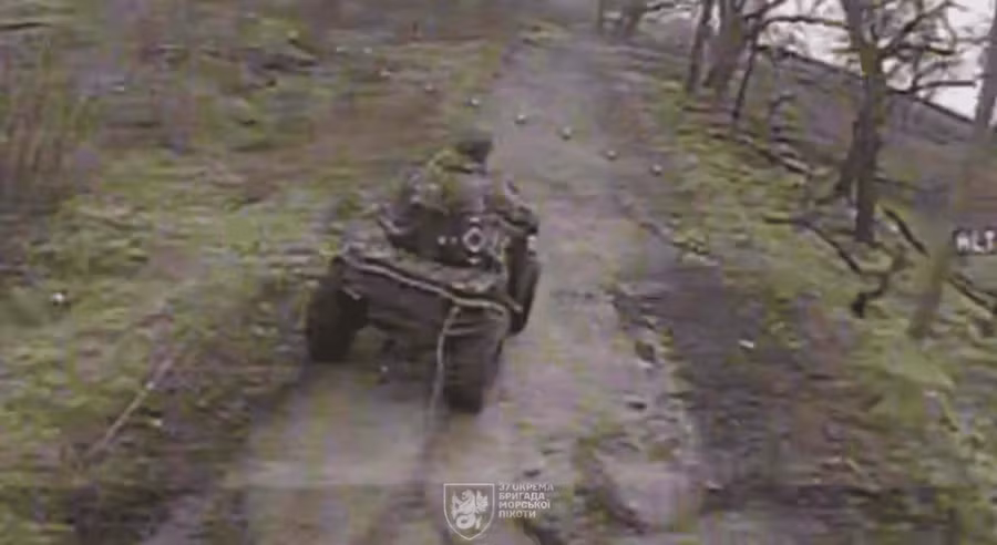 rosijskyj-shturmovyk-na-kvadrotsykli-za-moment-do-urazhennyastop-kadr-z-video-37-yi-brygady.png