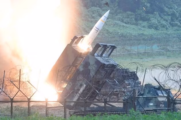 Mỹ bất ngờ cho phép Đức chuyển lượng lớn tên lửa HIMARS và Patriot cho chiến sự