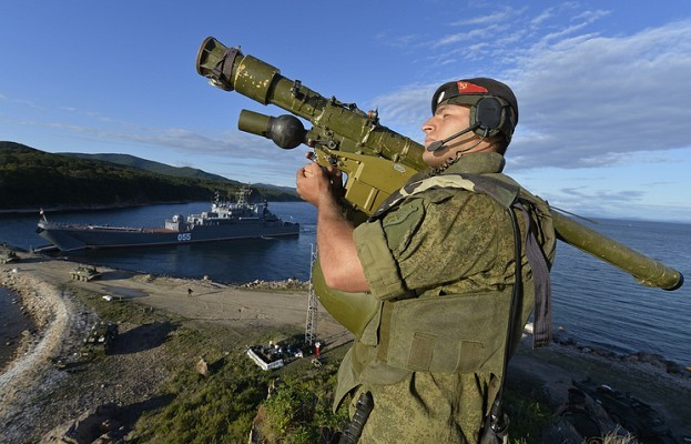 Tên lửa phòng không vác vai Igla đủ sức bắn hạ tiêm kích Mirage 2000. ad-manpads-igla-p08.jpg