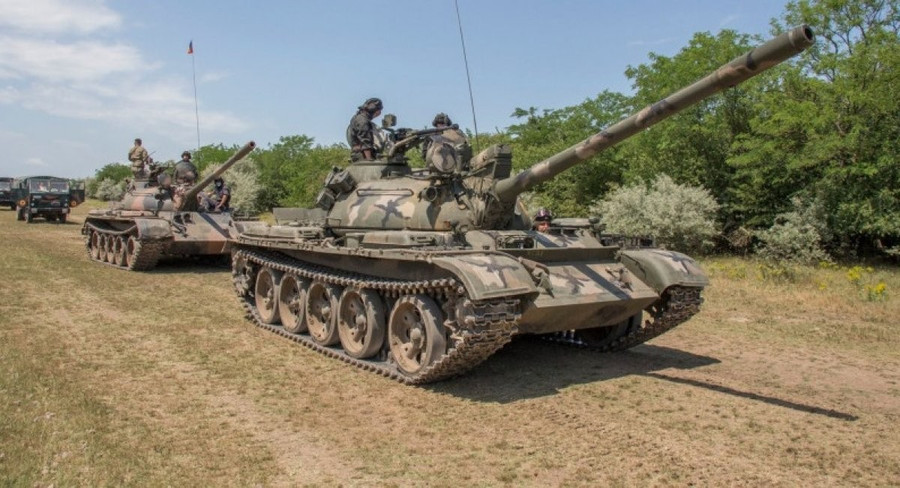Quốc gia dùng T-55 cuối cùng tại châu Âu sắp thay thế bằng Leopard 2A8 và K2?