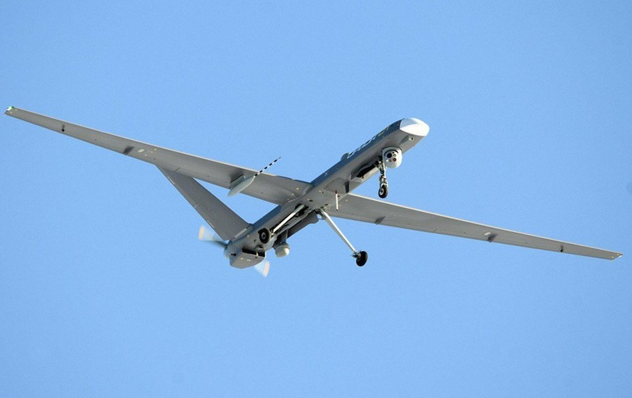 Máy bay không người lái Orion tối tân và đắt đỏ bị bắn hạ bởi UAV cảm tử rẻ tiền