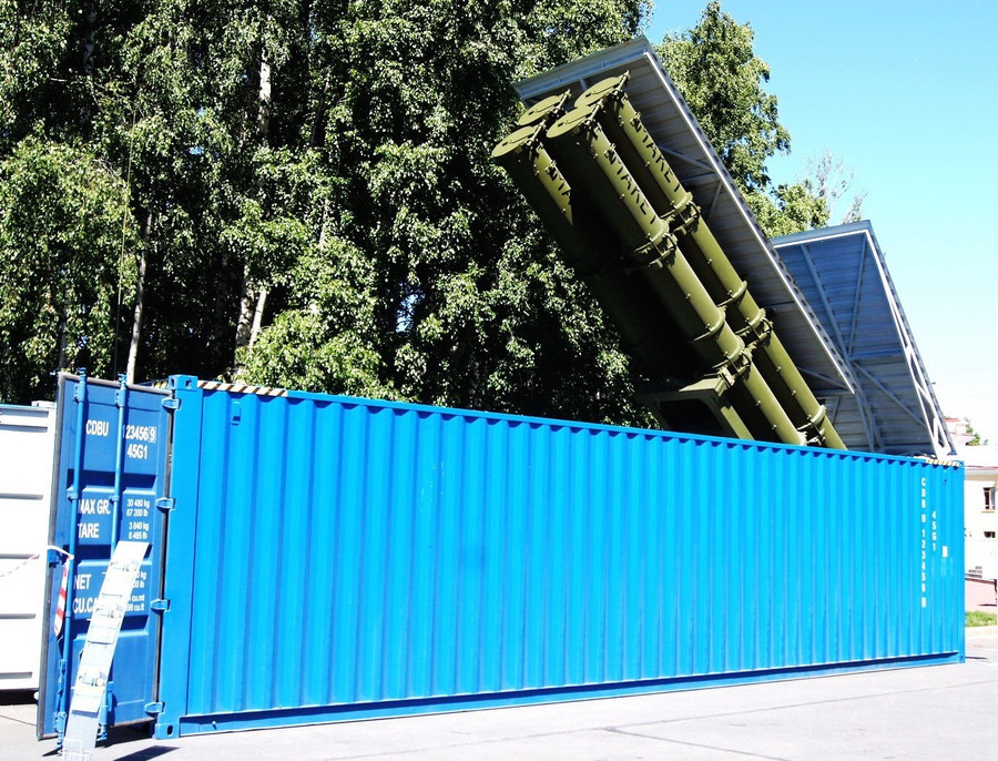 Rất khó để xác định tổ hợp tên lửa chống hạm đặt trong container. f86684986764eb06.jpg