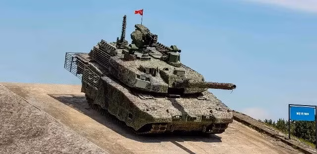 'Cơ hội sống sót của siêu tăng Altay là rất mong manh'