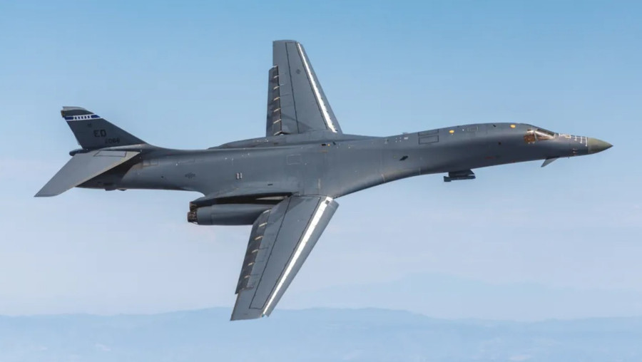 Oanh tạc cơ B-1B cực mạnh khi có khả năng bắn tên lửa siêu thanh