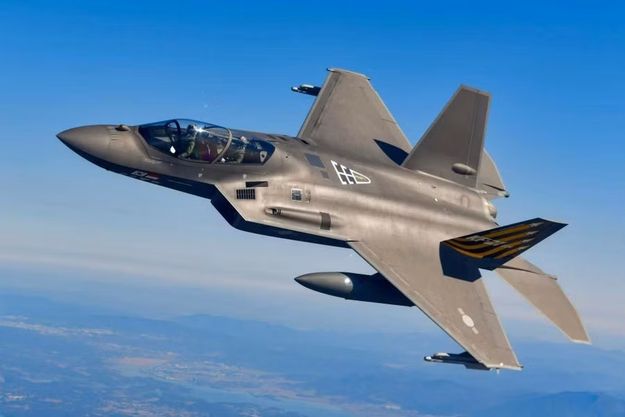 kf-21-is-a-good-option-if-canada-has-cold-feet-with-the-f-35-v0-cdnlyn50f5oe1-8240-4719.jpg