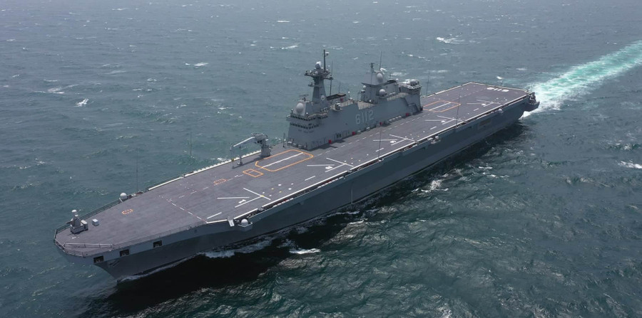 Hải quân Hàn Quốc đã đưa tàu sân bay trực thăng LPH 6112 Marado vào hoạt động. 205171191-3992715187493505-6518151848864276063-n.jpg