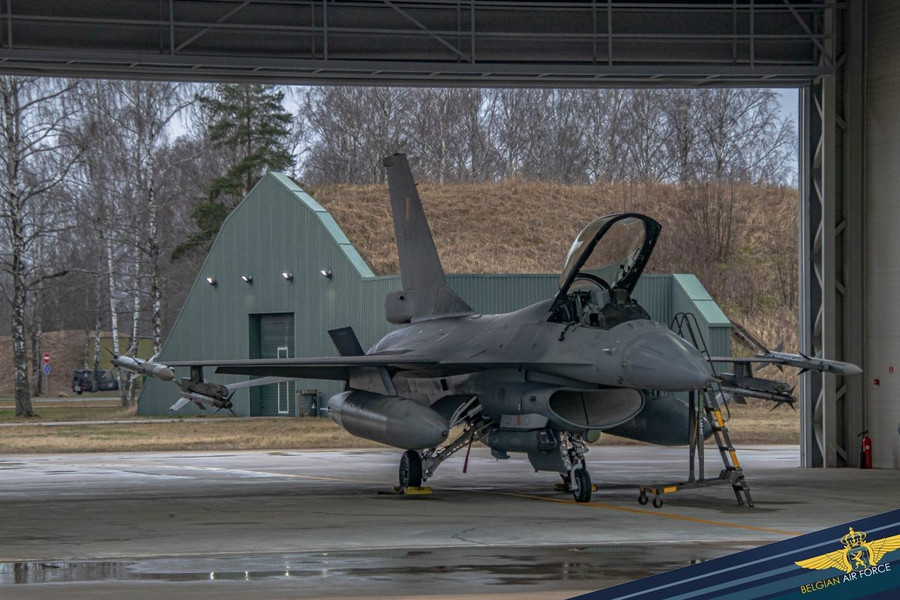 Máy bay chiến đấu F-16 của Không quân Bỉ. 3e16842c85e0f2e2.jpg