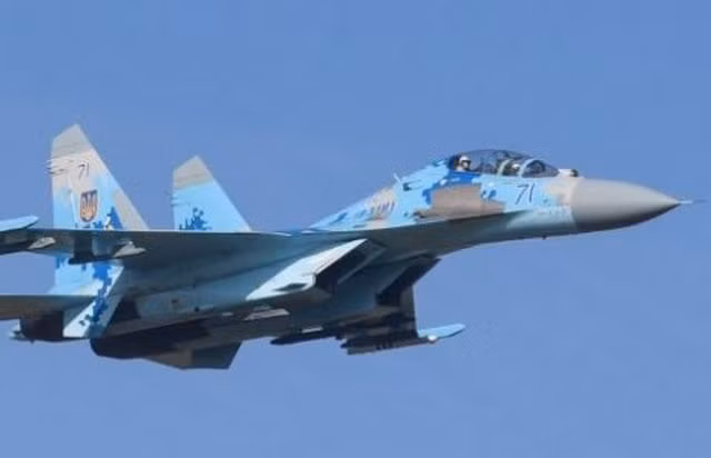 Su-27 bị chính F-16 'quân nhà' bắn hạ?