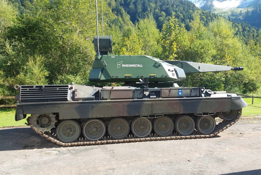 Module pháo phòng không Skyranger 30 trên khung gầm xe tăng Leopard 1. gxxefm-w8aattbr-6410.jpg