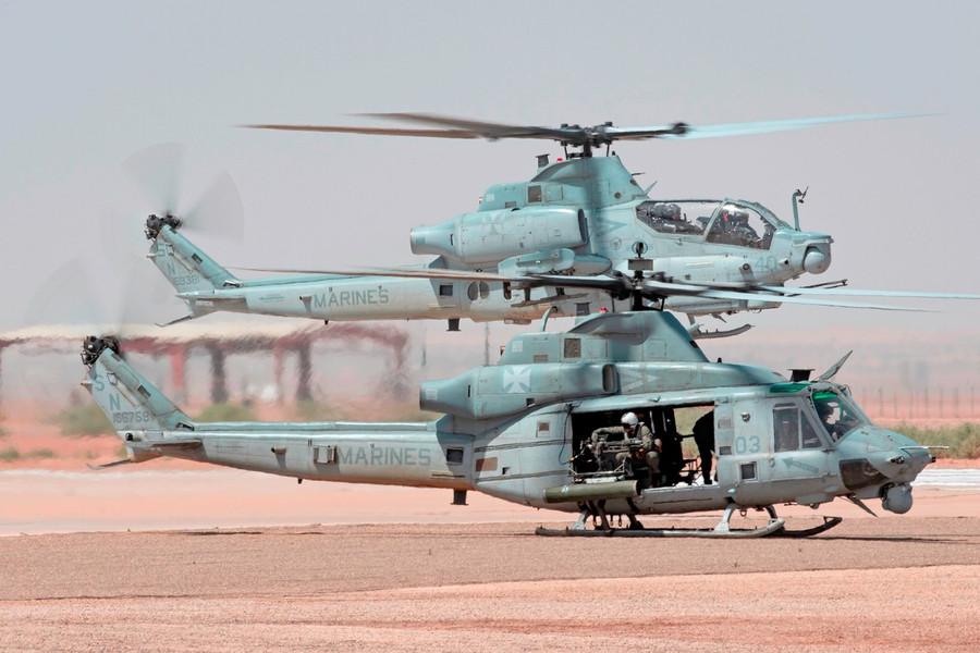 Trực thăng UH-1Y Venom và AH-1Z Viper của Thủy quân Lục chiến Hoa Kỳ 52062864515-2b696eaa30-o.jpg