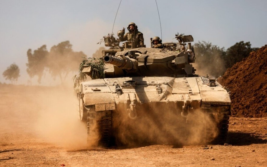 Israel quyết tâm kiểm soát hoàn toàn Dải Gaza. israel-dua-xe-tang-ap-sat-bien-gioi-li-bang-08315401032024.jpg