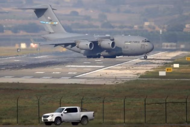 Mỹ 'xuống thang' khi loại bỏ vũ khí hạt nhân cũ khỏi các căn cứ ở châu Âu?