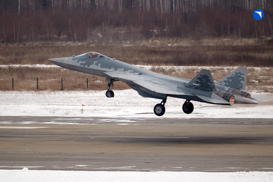 Tiêm kích Su-57 sẽ là "ngôi sao" tại Triển lãm hàng không Aero India 2025. photo-5215302689758499713-y.jpg