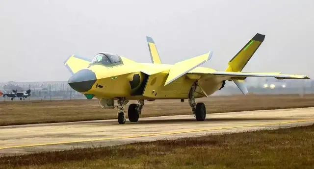 Cột mốc lịch sử: Tiêm kích J-20A cất cánh với động cơ WS-15