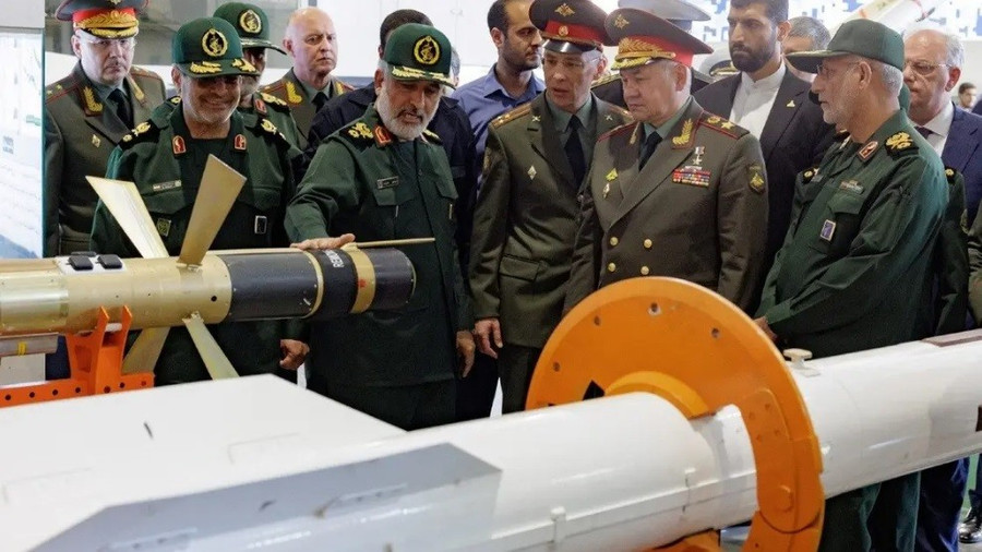Nga không còn nhu cầu lớn đối với vũ khí do Iran sản xuất. nga-iran-21292023.jpg