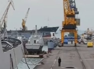 Tàu hộ tống lớp Nampo mới nhất của Hải quân Triều Tiên. gywqj8hacaer8ry.png