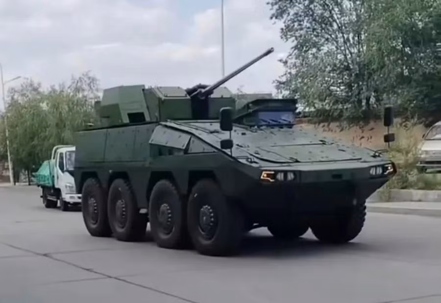 Trung Quốc tạo ra bản sao thiết giáp Boxer của Đức 'nhanh chóng mặt'