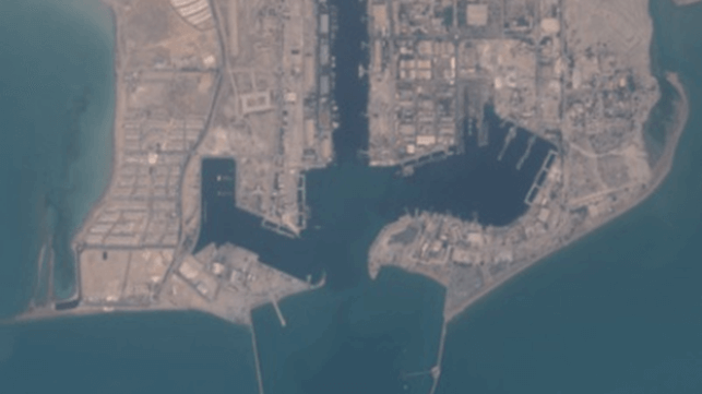 Phần lớn hạm đội Iran đã rời quân cảng Bandar Abbas. bandar-abbas-naval-basin-empty-oct-4-2024-sentinel-2590e99.png