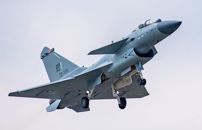 Iran ấn tượng với màn trình diễn của J-10C trong Không quân Pakistan. mo-xe-cong-nghe-tiem-kich-j-10c-pakistan-ban-roi-chien-dau-co-rafale-an-do-44860.jpg