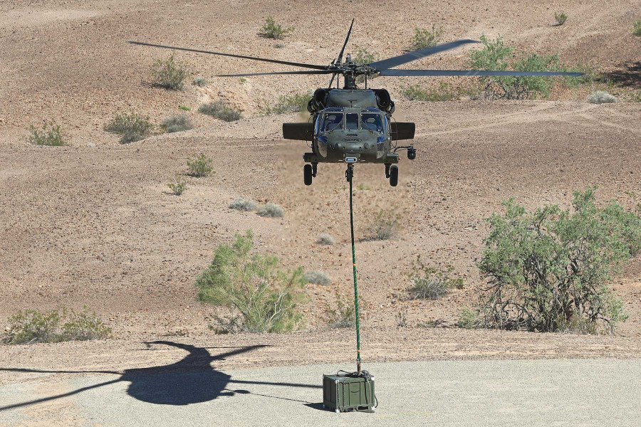 Máy bay không người lái UH-60 Black Hawk. sikorsky-to-demonstrate-flight-autonomy-to-us-marine-corps-2-hires-scaled.jpg
