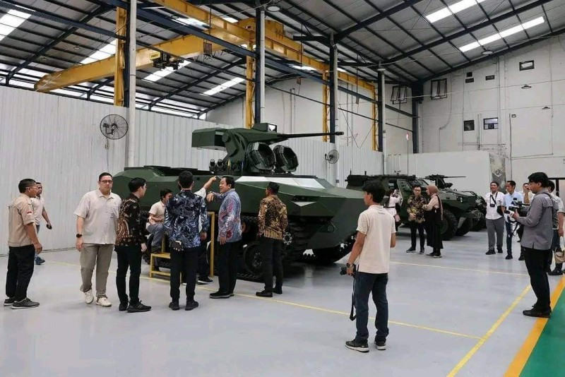 Phiên bản cũ của chiếc P8 do Indonesia chế tạo. 7af6849fedf651e4.jpg