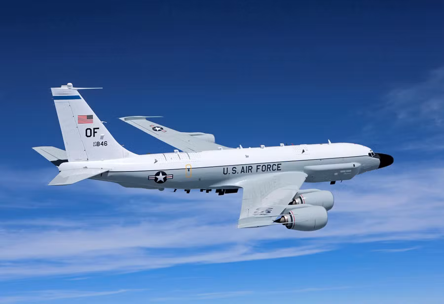 RC-135V Rivet Joint xuất hiện trên Biển Đen