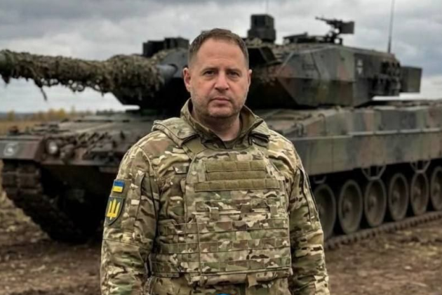 Ông Yermak ra tiền tuyến sau khi từ chức như lời hứa