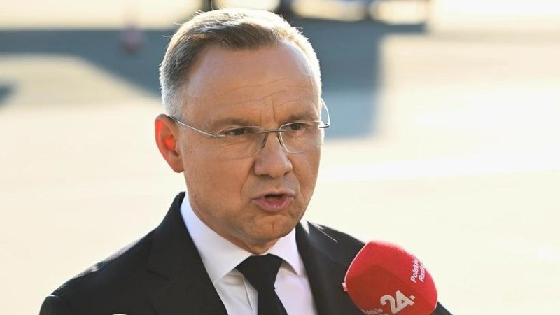 Tổng thống Ba Lan Andrzej Duda cảnh báo sẽ đóng cửa sân bay Rzeszow. ba-lan-8133-2200-4801-2839.jpg