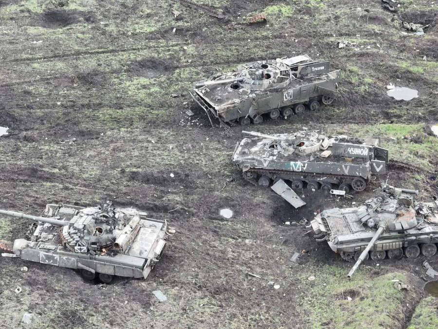 Xe chiến đấu bộ binh BMP-3 bị bắn hỏng trên chiến trường Ukraine. 165684848109c5a1.jpg