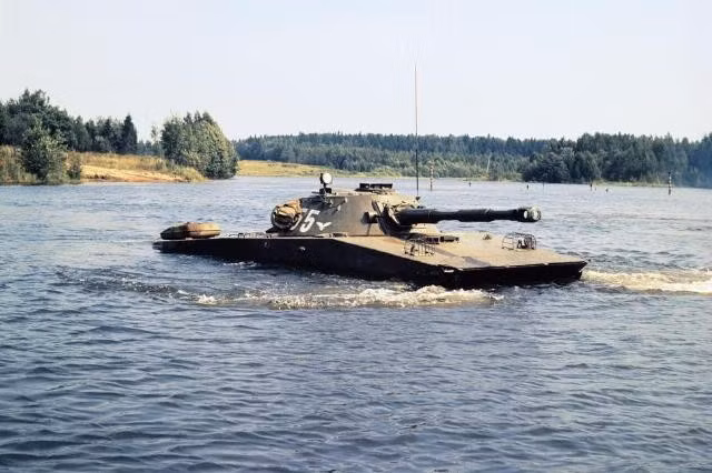 plavayushii-tank-pt-76-oug60mun-1756620421t.jpg