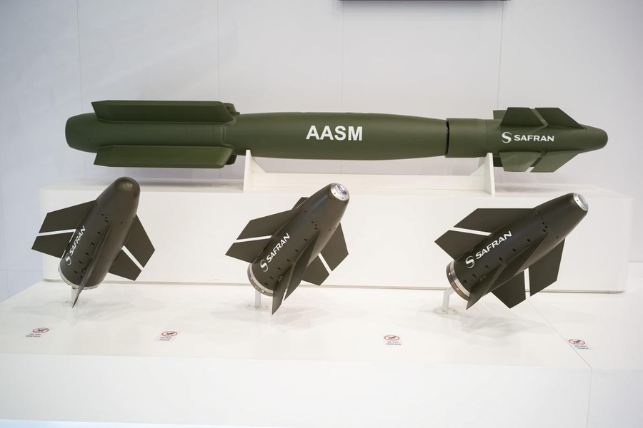 Bom AASM Hammer có thể trang bị nhiều loại đầu tự dẫn khác nhau. french-directorate-general-of-ar.png
