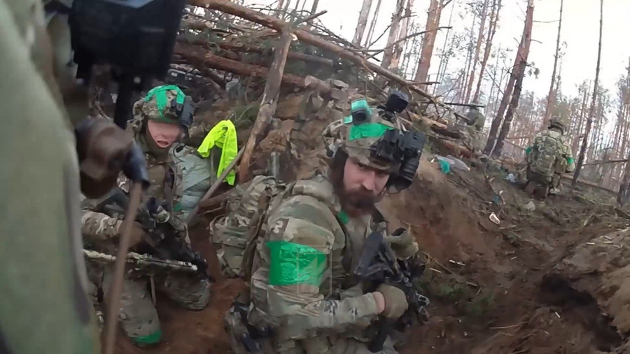 Lữ đoàn Azov đã chiếm giữ dải đất phòng thủ theo hướng Dobropil