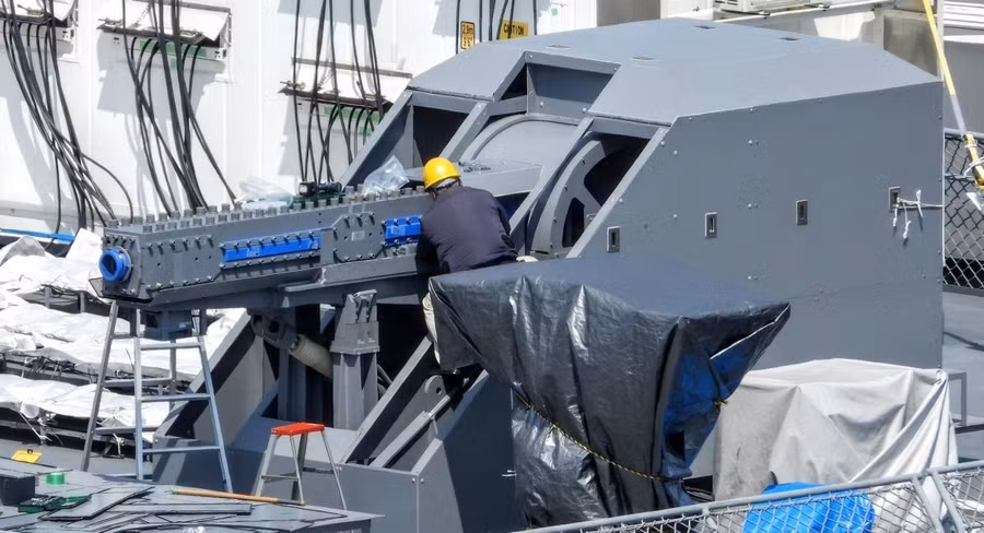 Pháo điện từ Nhật Bản có thể bắn hạ cả tên lửa siêu thanh